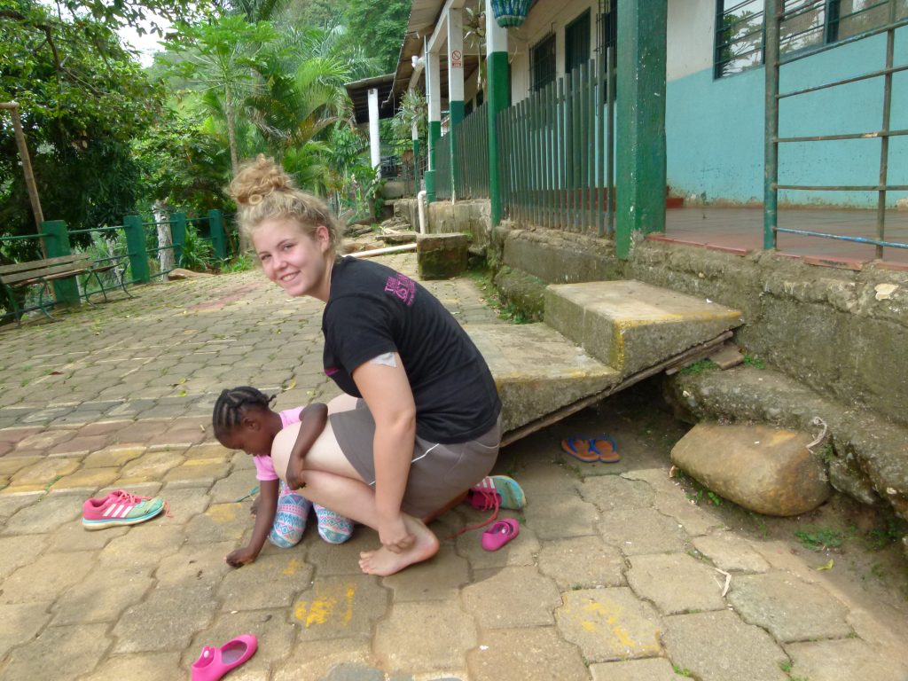 Kerstin Lintner hat Diabetes Typ 1 und engagiert sich als Freiwillige in einem Projekt von Grenzenlos in Kolumbien.