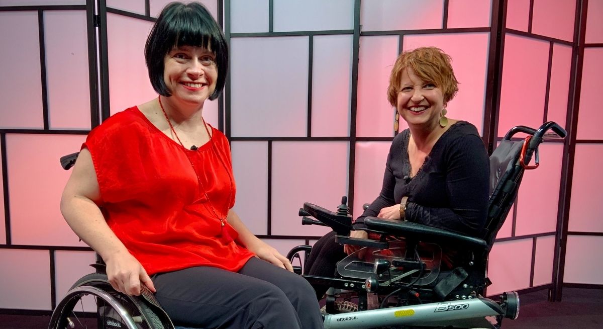 Ivana Veznikova (l.) spricht mit Elisabeth Löffler (r.) über Behinderung und Sexualität. Fotocredit: mediengarten